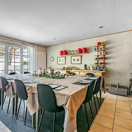 Semesterbostad Beautiful In With Kitchen Châtellerault